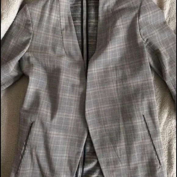 Babaton Blazer - Picture 2 of 2